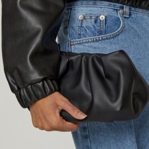 Black scrunch top clutch